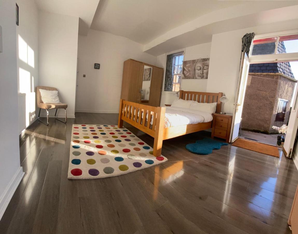 Old Town View Apartment إدنبرة المظهر الخارجي الصورة